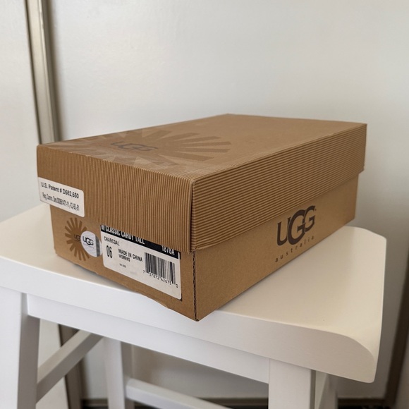 UGG Classic Cardi Button Grey Knit Boot - Picture 8 of 10